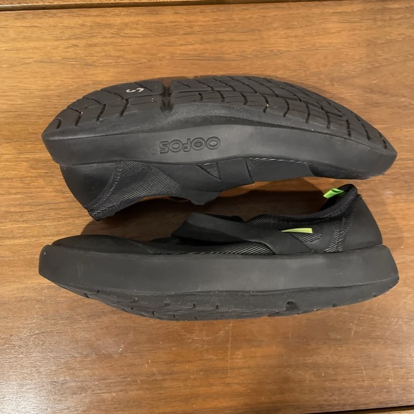 OOFOS OOmg Fibre‎ Shoes Mens Size 9.5 Black Slip On Recovery Comfort Walking